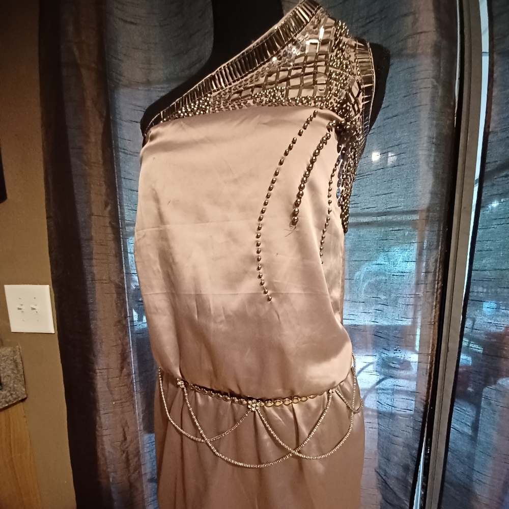 Dress - Picture 3 of 7
